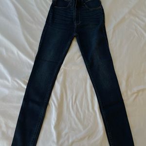 Abercrombie & Fitch High Rise Jean Legging